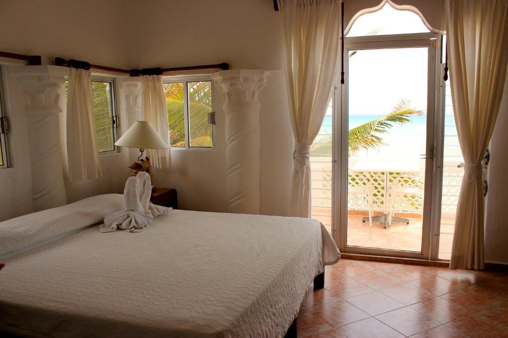 Hotel Alhambra (Adults Only) Playa del Carmen Room photo